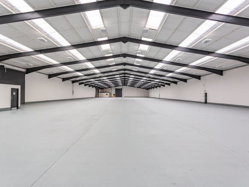 TO LET - Refurbished Industrial Warehouse Distribution Unit Smethwick West Bromwich West Midlands